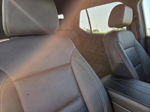 Used 2022 Chevrolet Traverse LT w/ LPO, Floor Liner Package FWD image 33