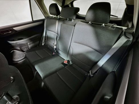 Used 2017 Subaru Outback 2.5i Premium image 21