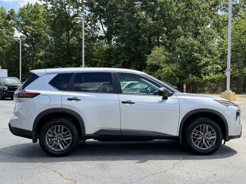 Used 2025 Nissan Rogue S FWD image 6