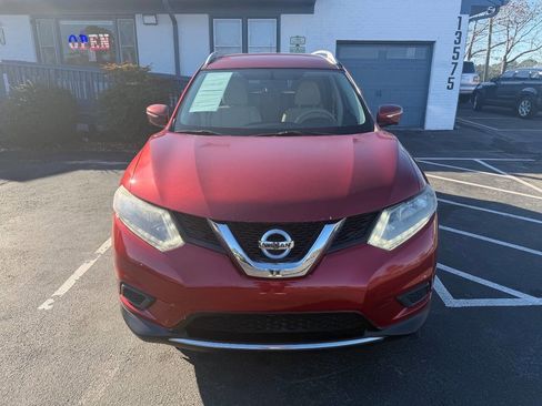 Used 2015 Nissan Rogue SV w/ SV Premium Package image 5
