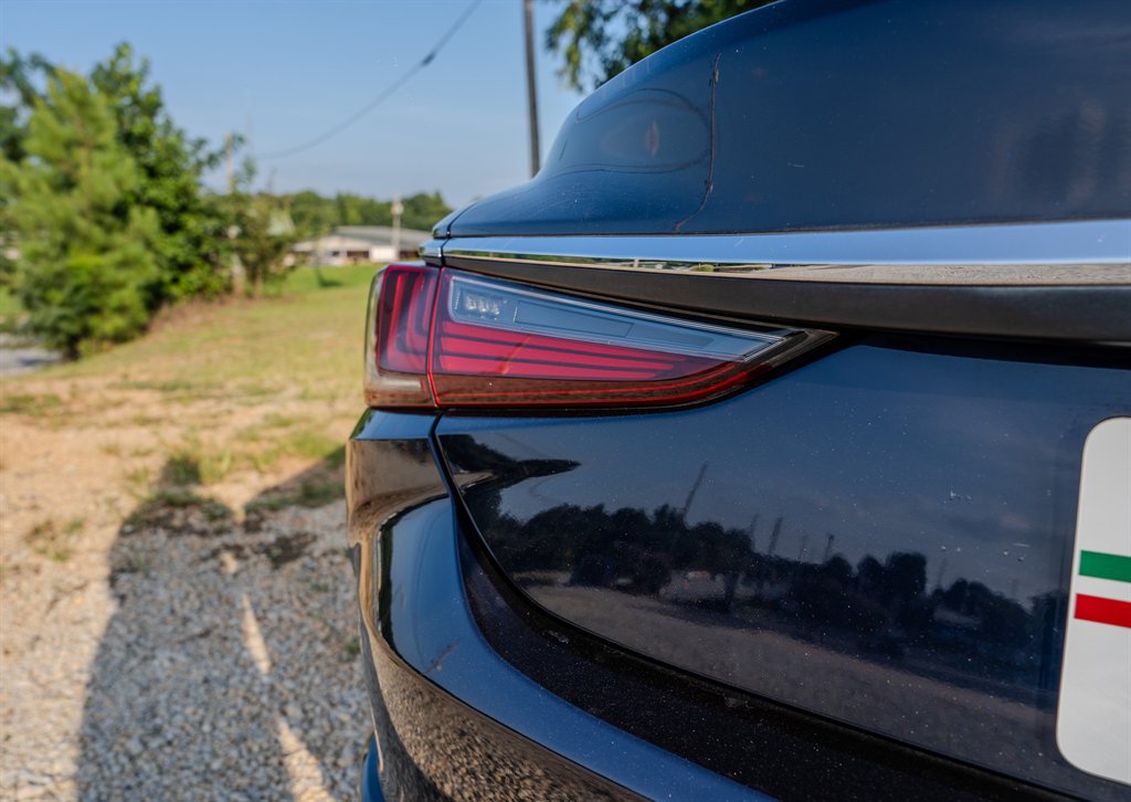 Used 2019 Lexus ES 350 w/ Premium Package FWD image 10