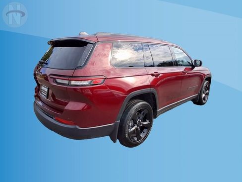 Certified 2025 Jeep Grand Cherokee L Altitude AWD/4WD image 8
