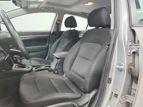 Used 2020 Hyundai Elantra Value Edition w/ Cargo Package (C1) FWD image 10
