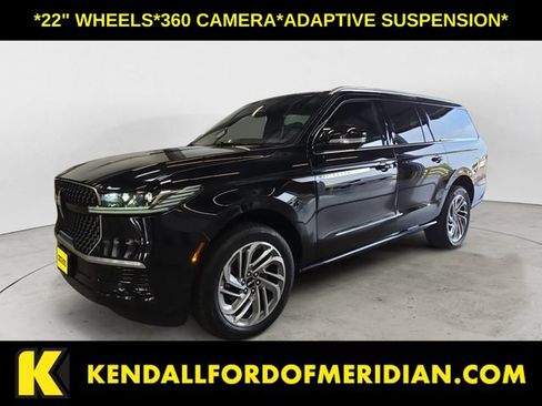 Used 2025 Lincoln Navigator L Reserve AWD/4WD image 1