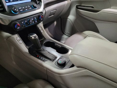 Used 2019 GMC Acadia SLT AWD/4WD image 26
