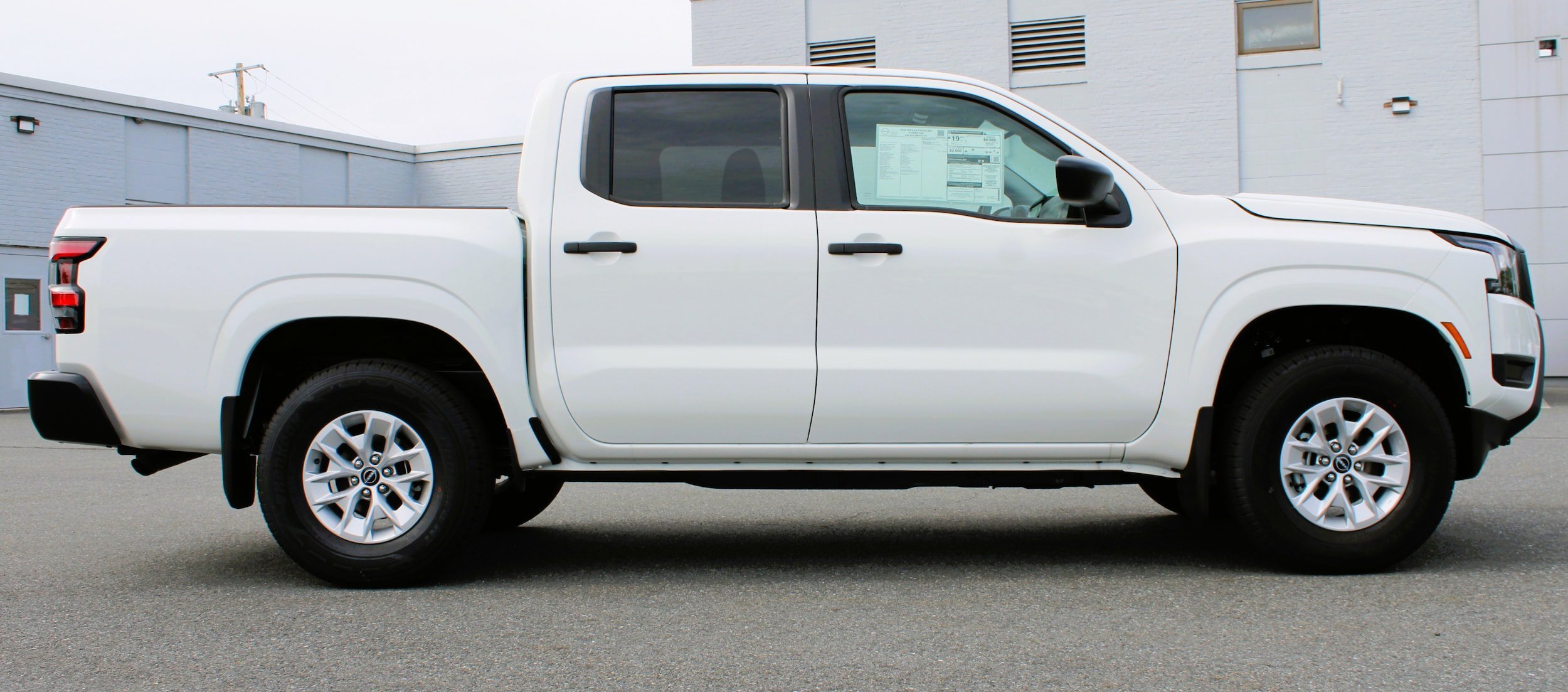 Used 2026 Nissan Frontier S AWD/4WD image 6