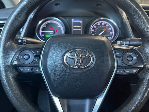 Used 2020 Toyota Camry LE w/ Preferred Accessory Package FWD image 24