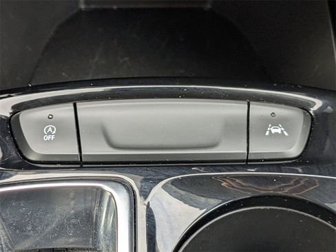 Certified 2025 Chevrolet Trax LT image 23