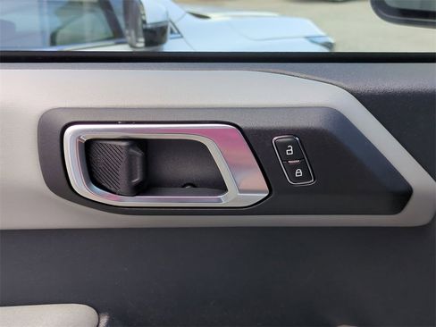 Used 2023 Ford Bronco Badlands image 23