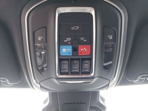 New 2025 Jeep Wagoneer S Limited image 16