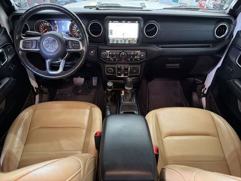 Used 2019 Jeep Wrangler Unlimited Sahara AWD/4WD image 38