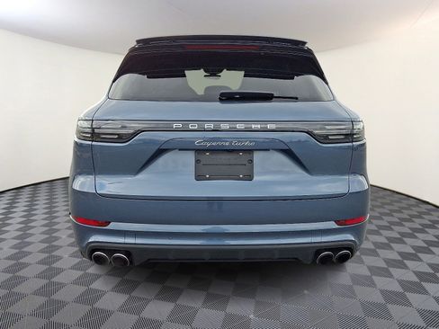 Used 2019 Porsche Cayenne Turbo image 3