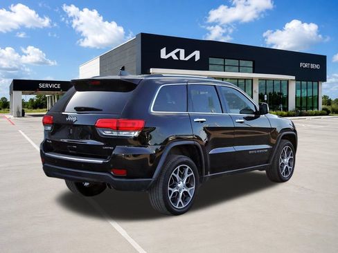 Used 2019 Jeep Grand Cherokee Limited AWD/4WD image 4
