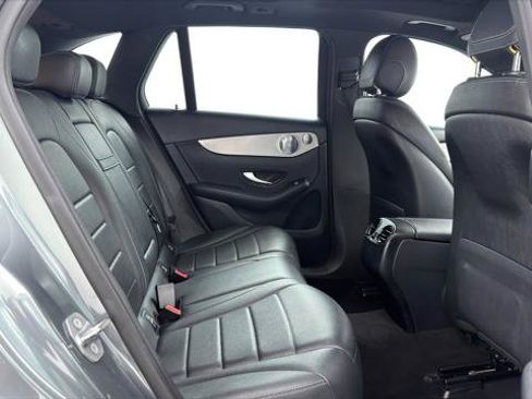 Used 2019 Mercedes-Benz GLC 350e 4MATIC image 18