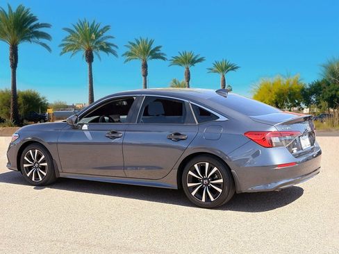 Used 2023 Honda Civic EX image 3