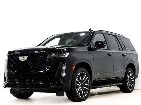 Used 2023 Cadillac Escalade Sport image 3