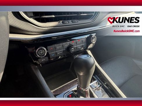 Used 2025 Jeep Compass Trailhawk AWD/4WD image 19