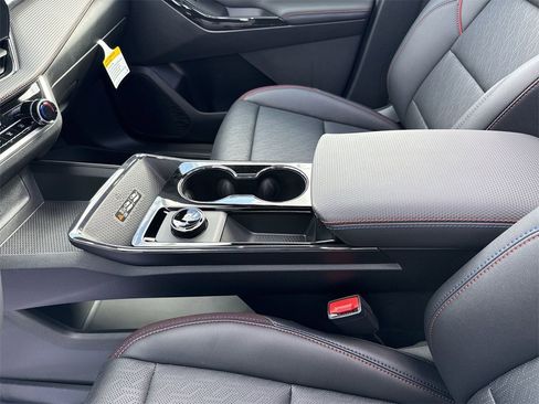 New 2026 Chevrolet Equinox RS w/ LPO, Floor Liner Package image 23