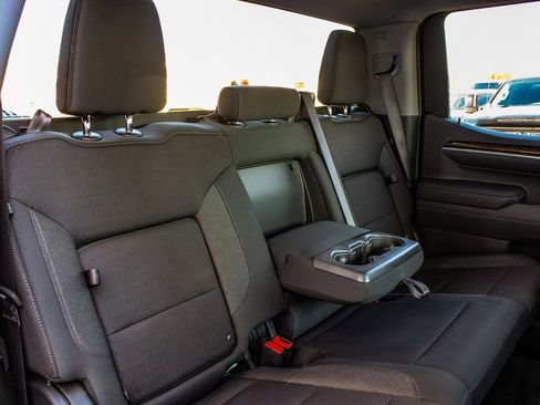 Used 2025 GMC Sierra 1500 Elevation image 36