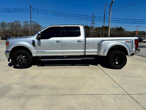 Used 2019 Ford F350 Lariat w/ Lariat Ultimate Package image 2