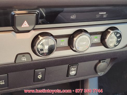 Used 2017 Toyota Tacoma TRD Sport image 22