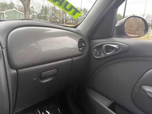 Used 2004 Chrysler PT Cruiser GT image 21