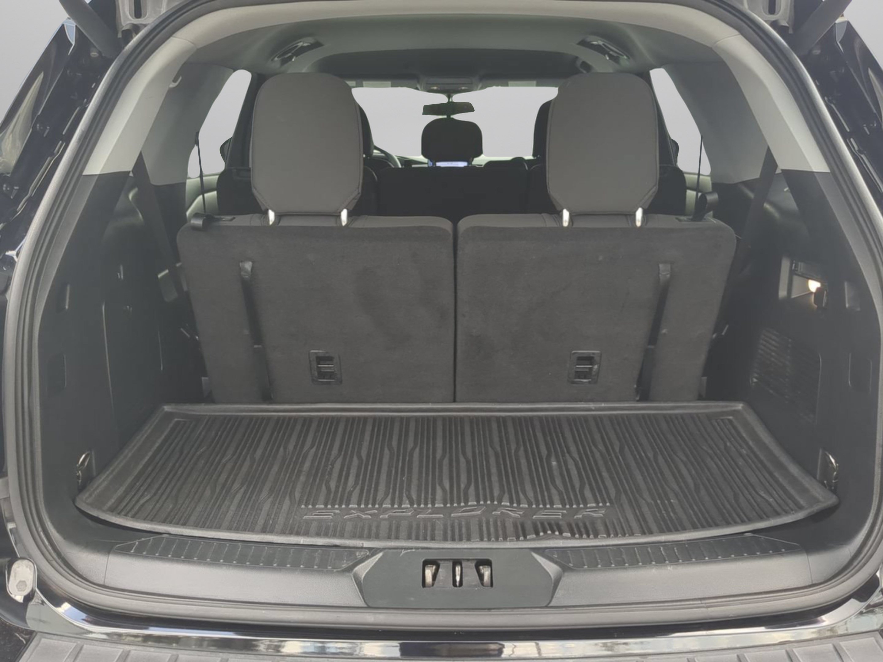 Used 2023 Ford Explorer XLT RWD image 17