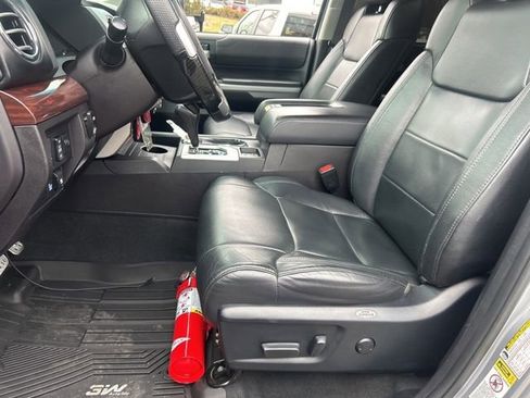 Used 2016 Toyota Tundra Limited image 9