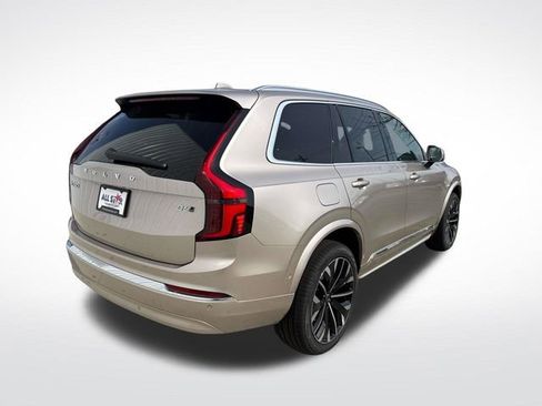 New 2026 Volvo XC90 B6 Ultra w/ Protection Package image 7