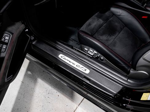 Used 2015 Porsche 911 Carrera GTS RWD image 26
