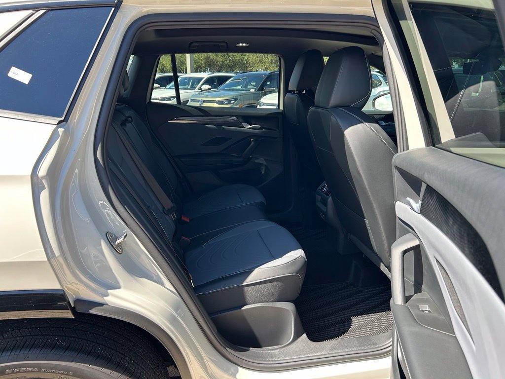 New 2026 Volkswagen Tiguan SE R-Line AWD/4WD image 39