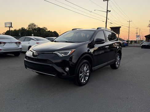 Used 2017 Toyota RAV4 Platinum FWD image 3