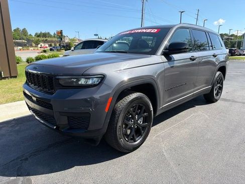 Used 2024 Jeep Grand Cherokee L Laredo AWD/4WD image 3