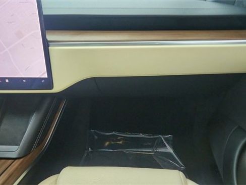 Used 2023 Tesla Model S Standard Range image 35