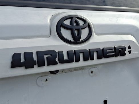 Used 2023 Toyota 4Runner SR5 Premium image 31