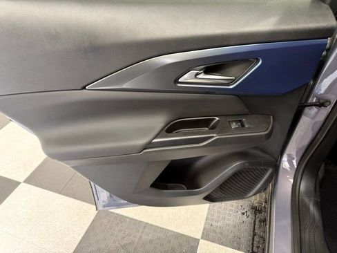 New 2026 Chevrolet Equinox EV LT image 18