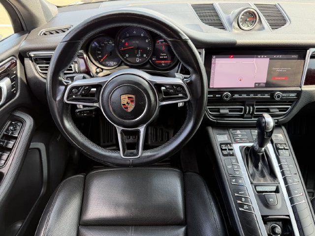 Used 2020 Porsche Macan AWD/4WD image 10