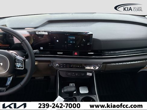 New 2026 Kia Carnival EX FWD image 17