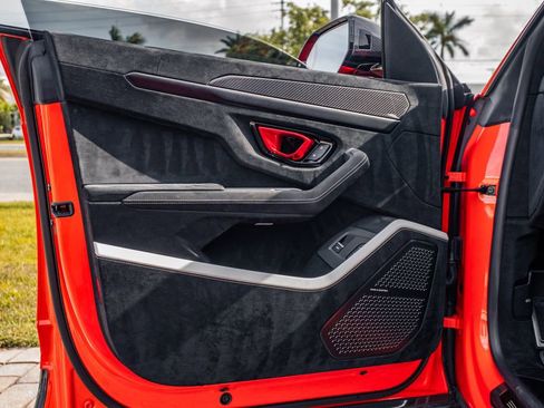 Used 2024 Lamborghini Urus Performante image 23