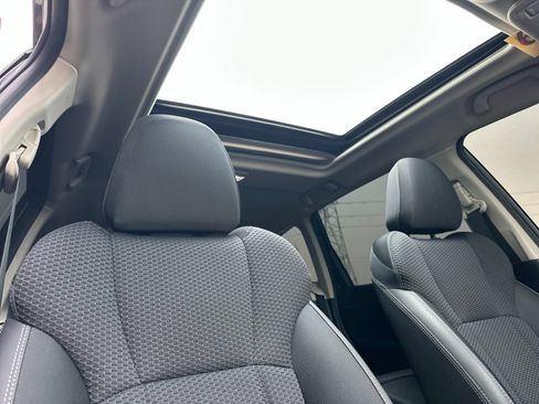 Used 2022 Subaru Forester Premium AWD/4WD image 16