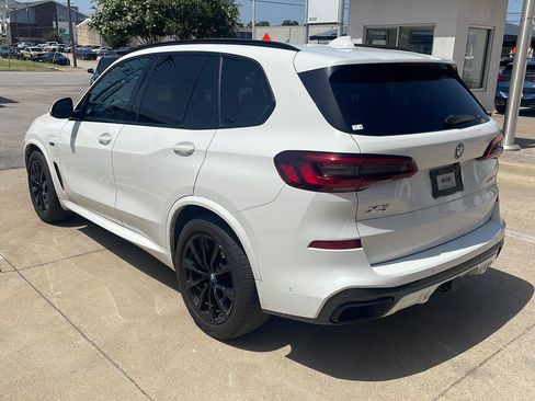 Used 2022 BMW X5 xDrive45e w/ M Sport Package AWD/4WD image 4