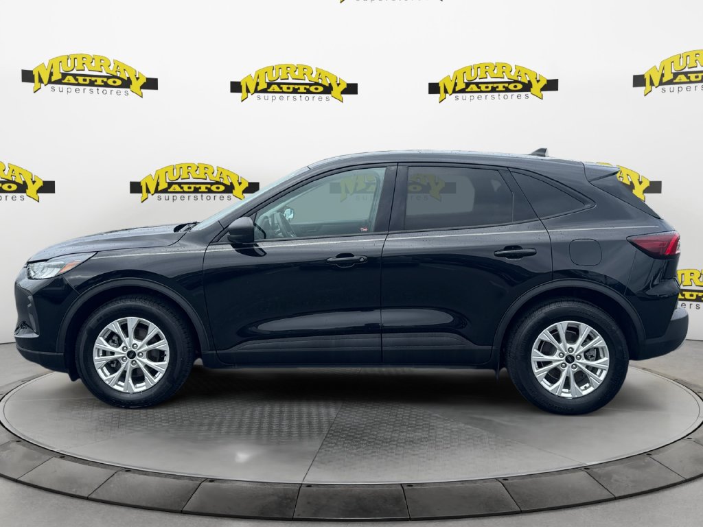 Used 2025 Ford Escape Active AWD/4WD image 2