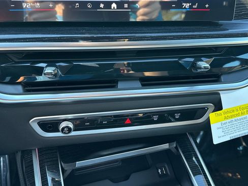 New 2026 BMW X7 M60i image 23