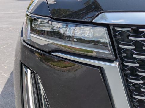 Used 2021 Cadillac Escalade Premium Luxury w/ Driver Assist Tech Package AWD/4WD image 9