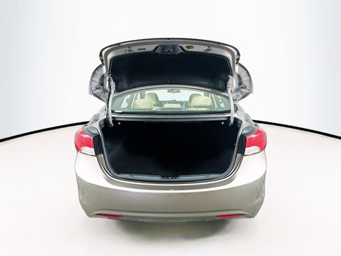 Used 2013 Hyundai Elantra GLS w/ Preferred Pkg FWD image 26