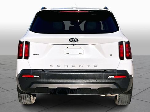 Used 2021 Kia Sorento S w/ Panoramic Sunroof Package image 5