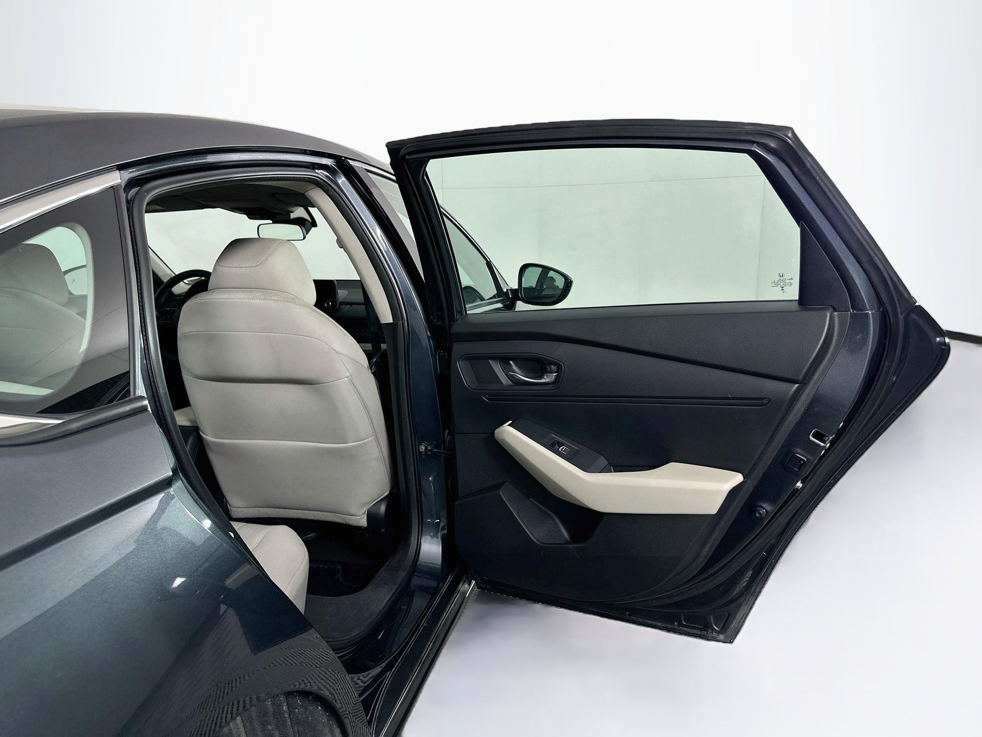 Used 2023 Honda Accord EX image 30