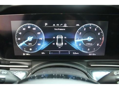 Used 2022 Kia Carnival SX Prestige image 24