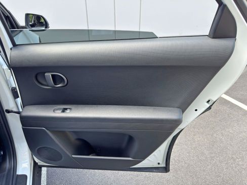 Used 2025 Hyundai Ioniq 5 SE RWD image 41
