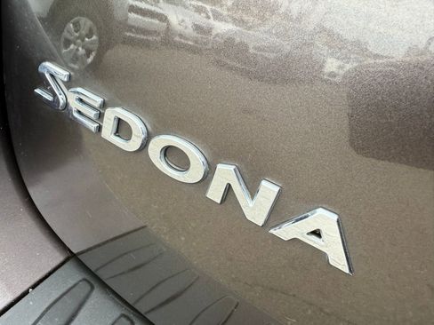 Used 2016 Kia Sedona SX Limited w/ Option Group 030 image 11